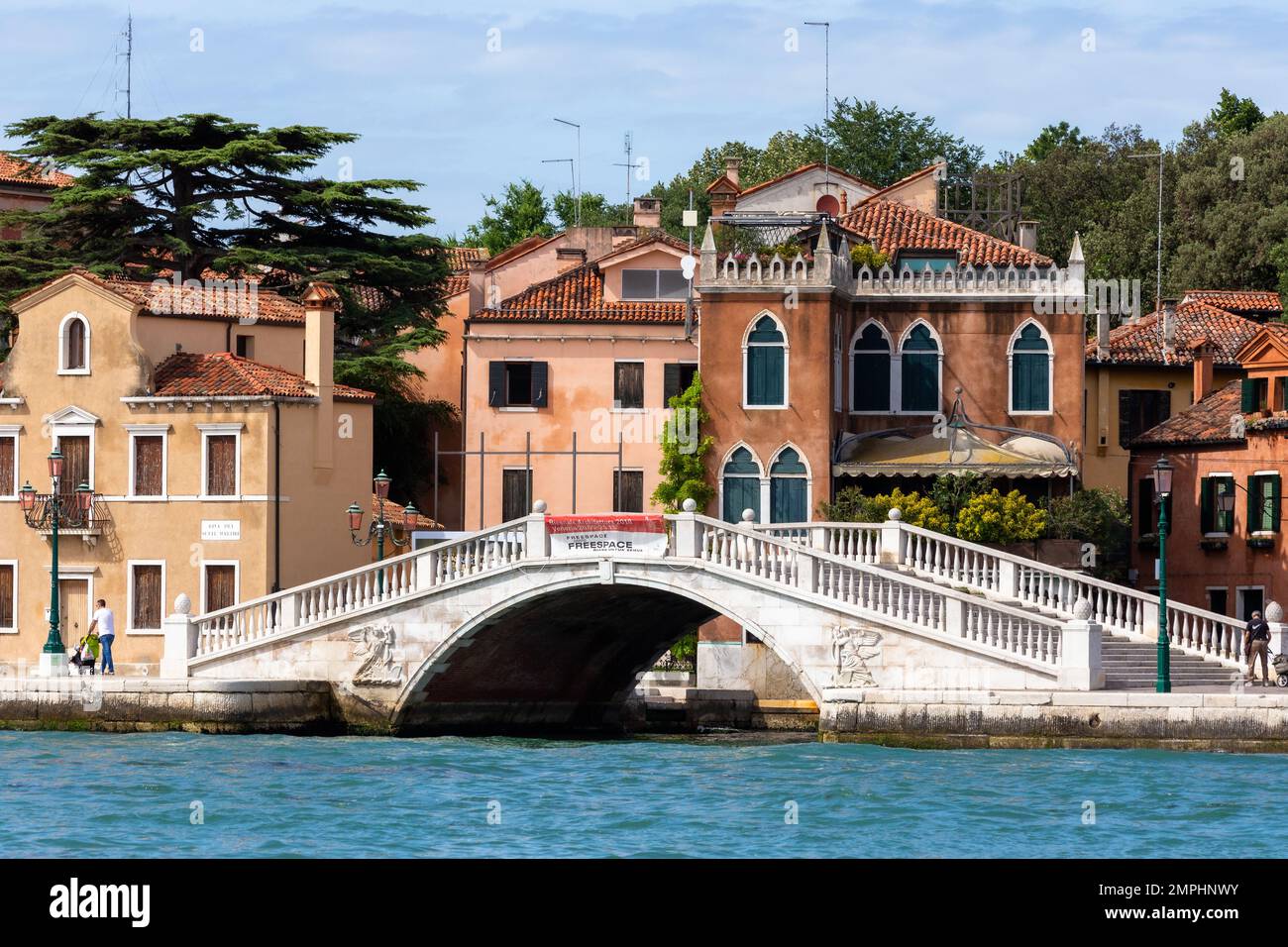 Venice pathways hi-res stock photography and images - Alamy
