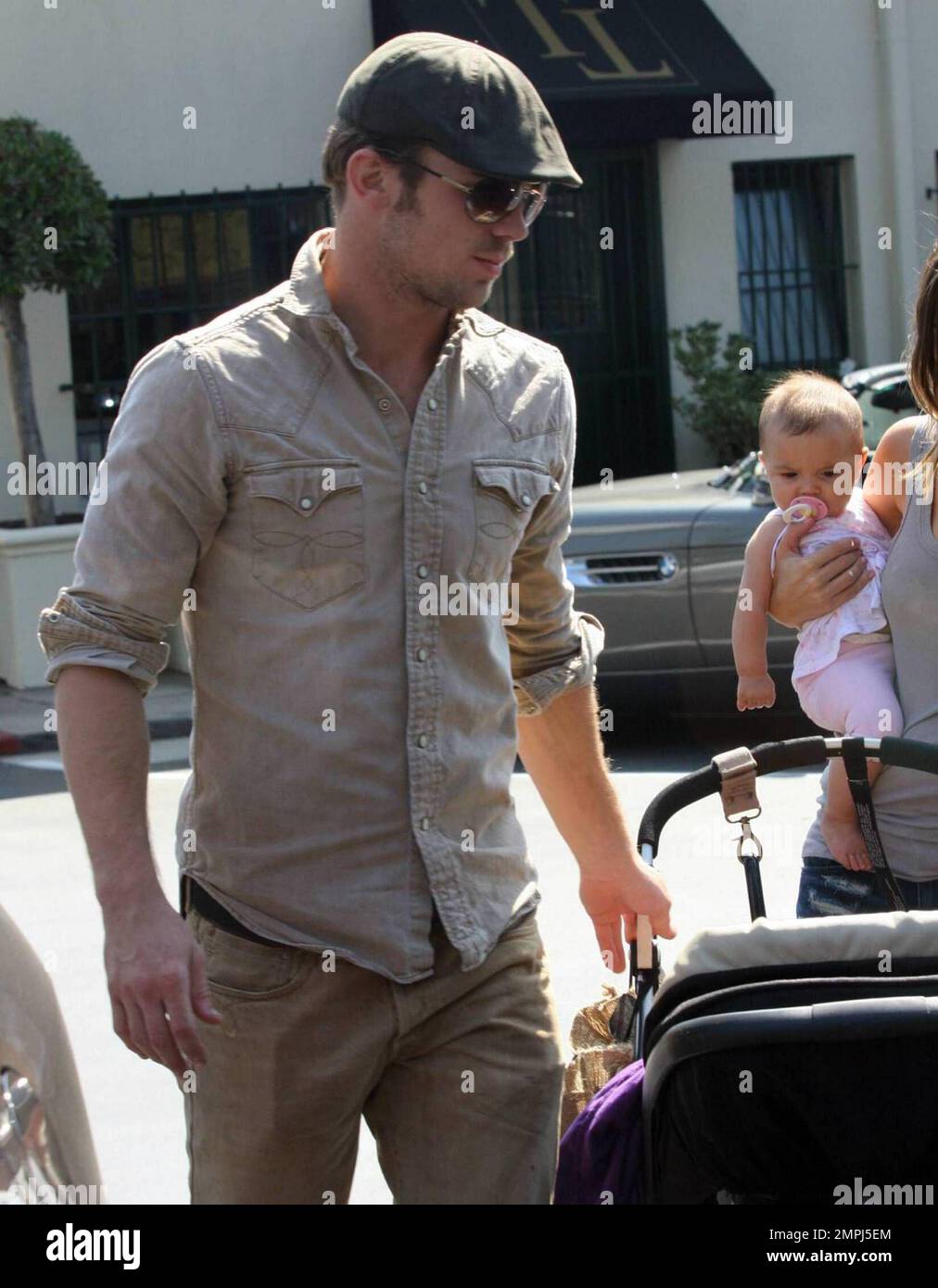Cam Gigandet has a family lunch with girlfriend Dominique Geisendorff ...