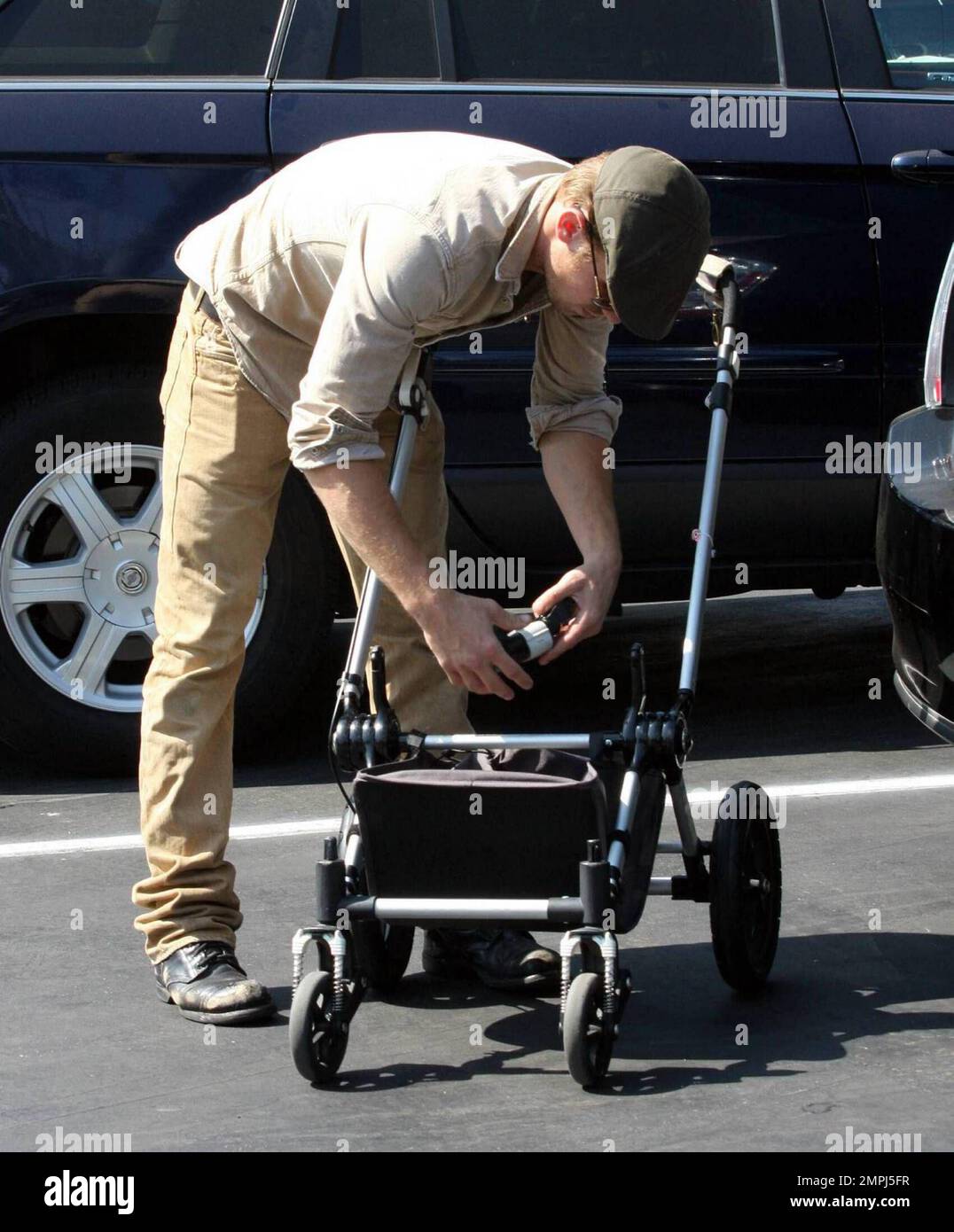 Cam Gigandet has a family lunch with girlfriend Dominique Geisendorff ...