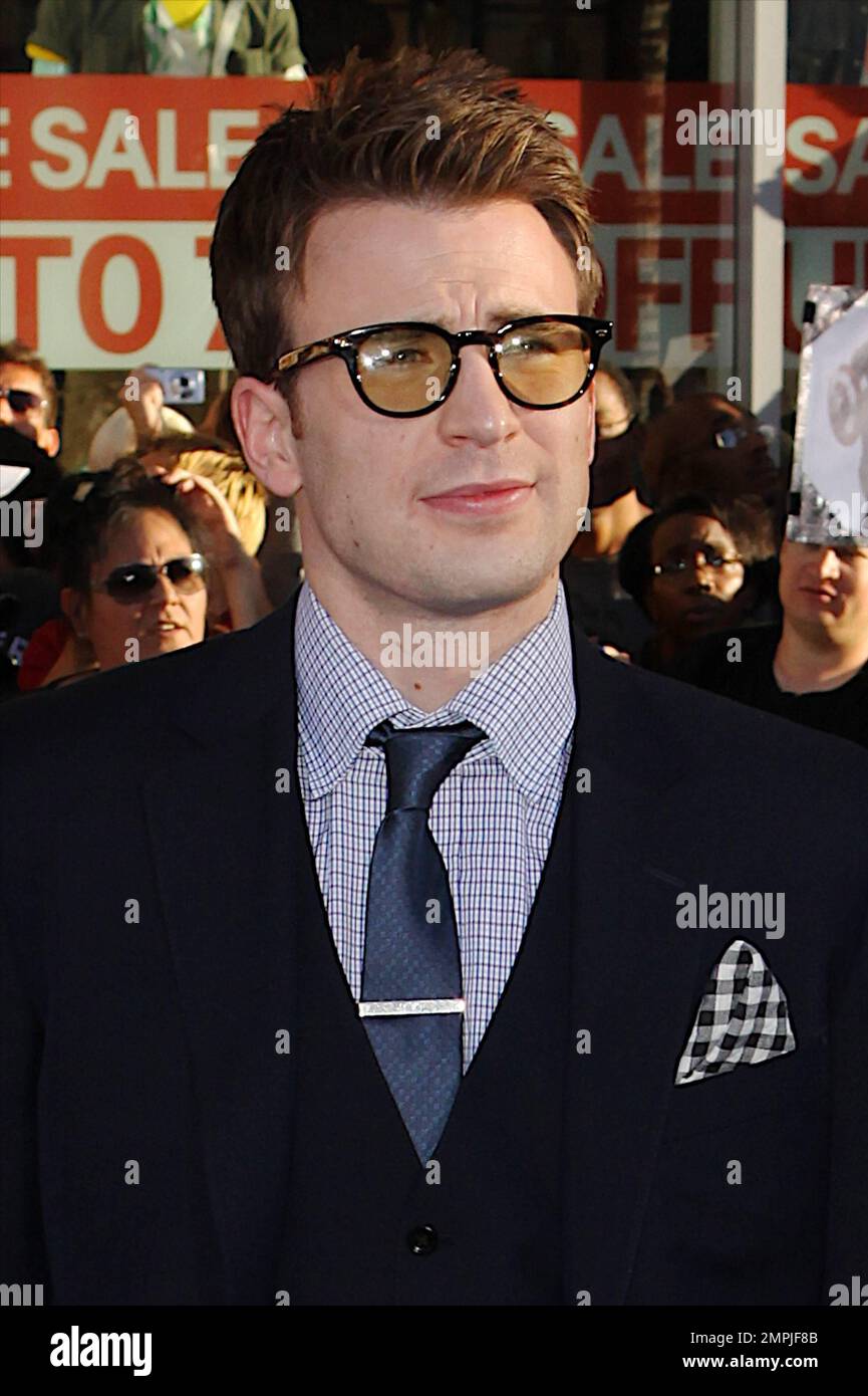 Chris Evans at the world premiere of Captain America The First Avenger at El Capitan Theatre. Los Angeles, CA. 07/19/2011 Stock Photo - Alamy Chris Evans at the world premiere of Captain America The First Avenger at El Capitan Theatre. Los Angeles, CA. 07/19/2011 Stock Photo - Alamy
