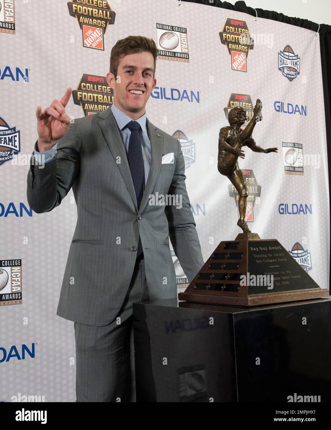 texas-michael-dickson-winner-of-the-ray-