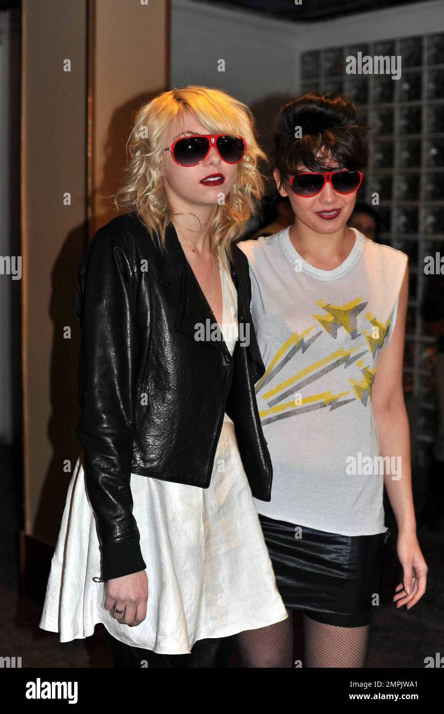Actress Taylor Momsen and model Daisy Lowe attend the Carrera  Vintage-Inspired Sunglasses Launch Party at the The Angel Orensanz  Foundation in New York, NY. 3/13/09 Stock Photo - Alamy