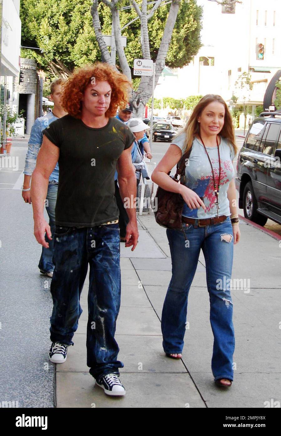 Carrot Top (aka Scott Thompson) and gal pal prowl Robertson Blvd