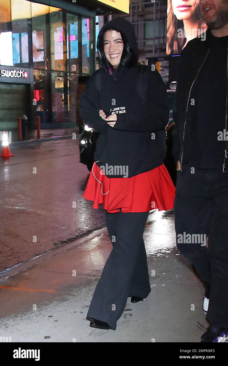 Charli D'Amelio outside of ‘CBS This Morning’ -PICTURED: Charli D