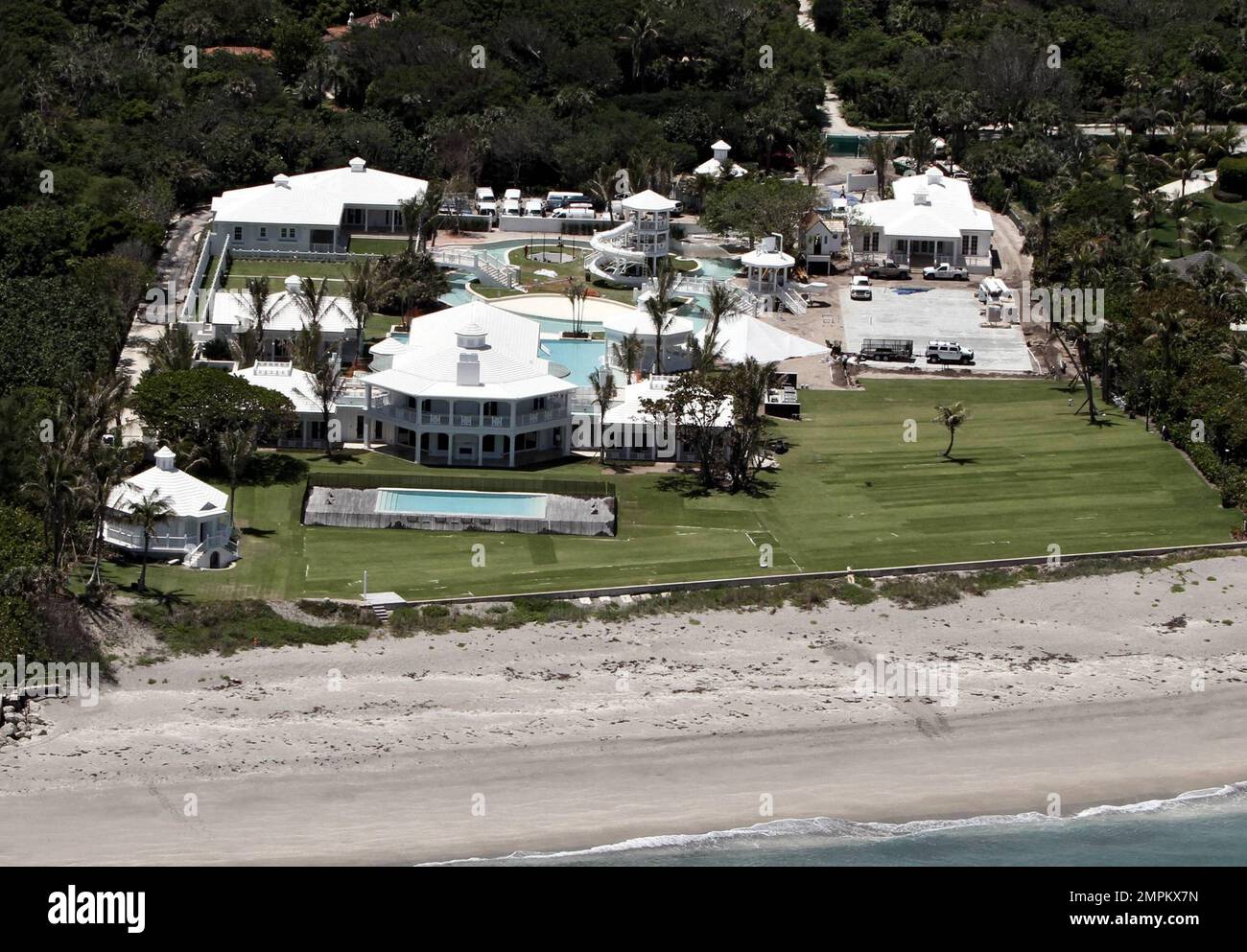 Aerial views of Celine Dion's new waterfront paradise on Jupiter Island