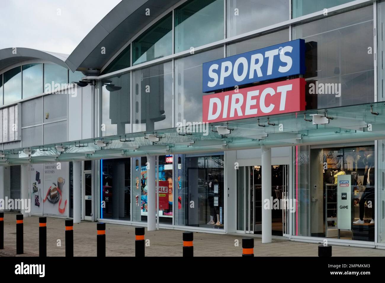 Sports direct uk hi-res stock photography and images - Alamy