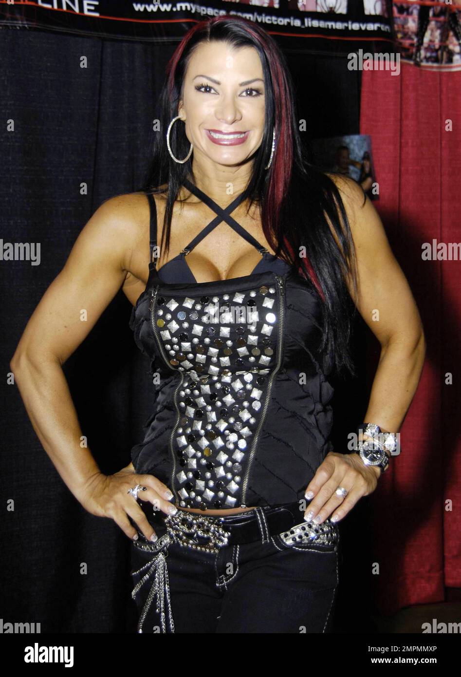Bodybuilder Lisa Marie Varon attends Wizard World Chicago Comic Con held at The Donald E. Stephens Convention and Conference Center in Rosemont near Chicago. Rosemont, IL. 08/21/10. Stock Photo