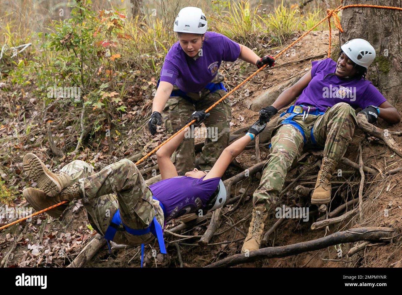Fast Roping Raider All service jrotc national raider challenge hi-res stock photography ...