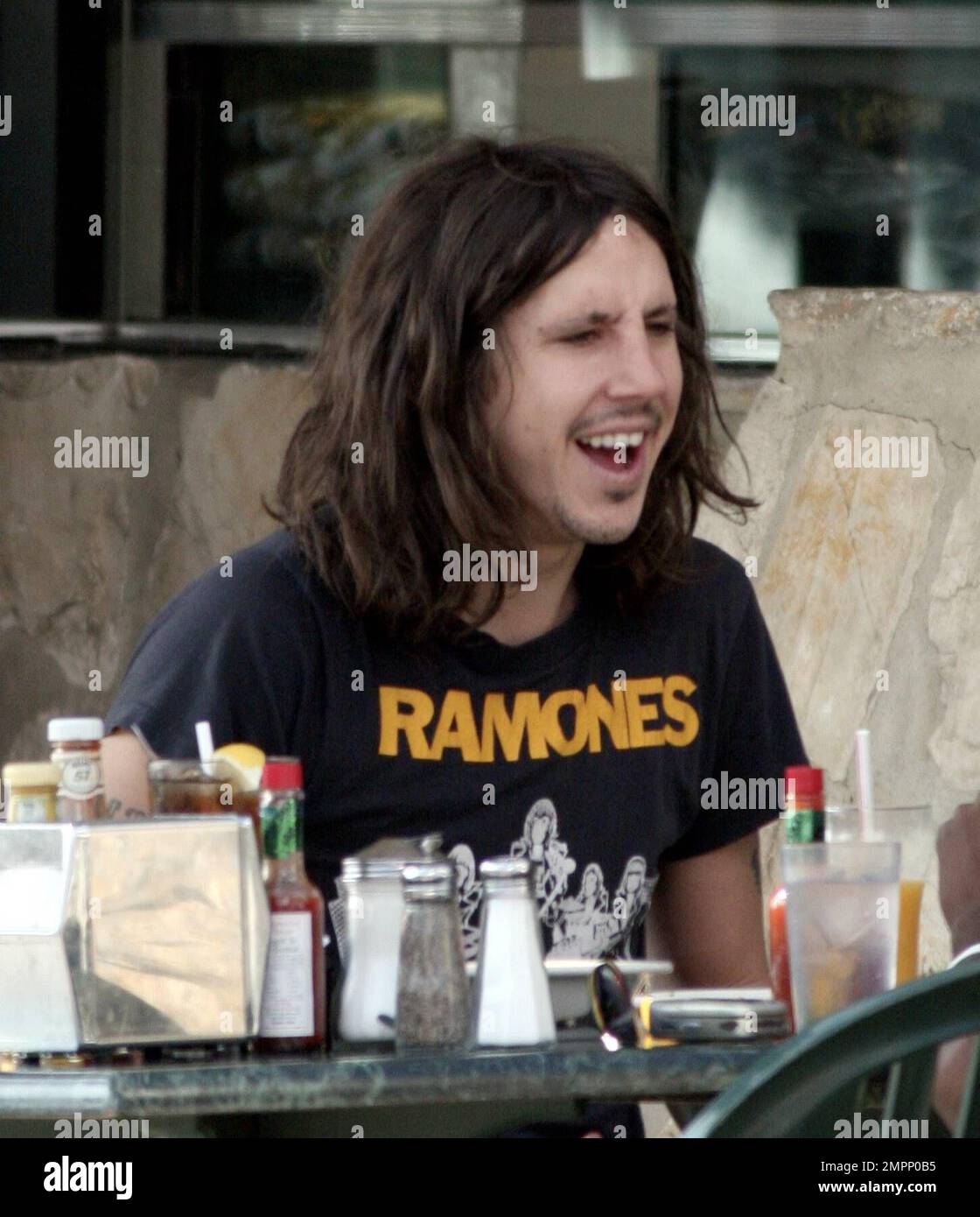 Exclusive!! Slim Cisco Adler appears to have gained a few healthy pounds since summer. He certainly appears to have enjoyed his lunch at Mel's in West Holllywood, Ca. 11/1/06 Stock Photo