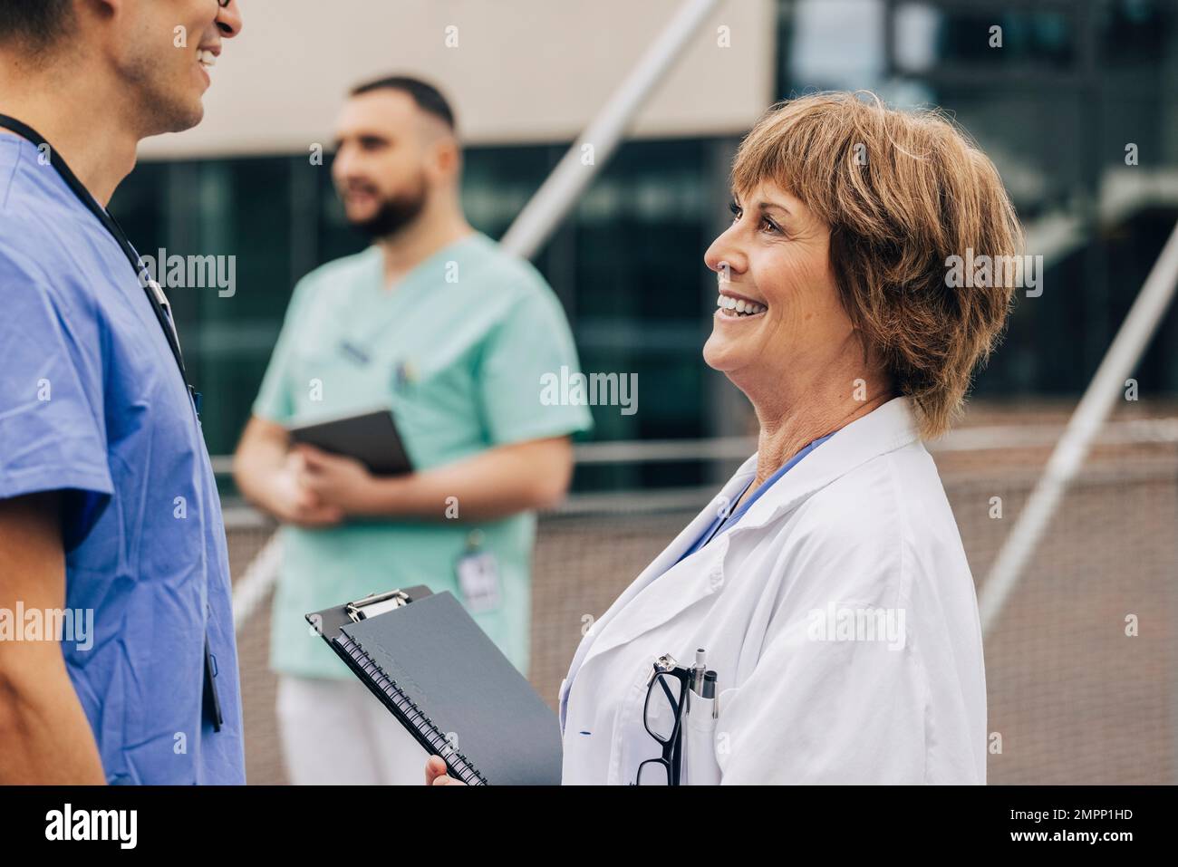 Male and female doctor side by side hi-res stock photography and images ...
