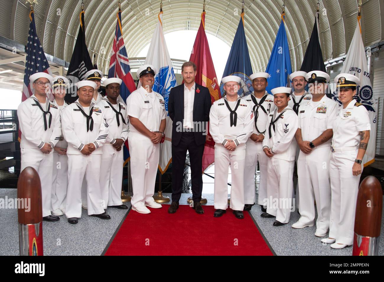 PEARL HARBOR, Hawaii (Nov. 11, 2022) Sailors and staff members from