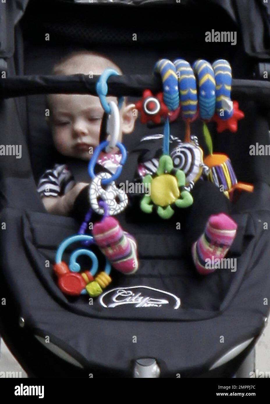 EXCLUSIVE!! - Colin Hanks, the eldest son of Tom Hanks, and wife Samantha  Bryant take their daughter Olivia Jane for a walk in Hollywood. Olivia Jane  is the first child for the
