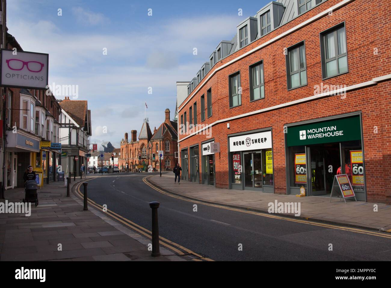 Shops on Peach Street in Wokingham in the UK Stock Photo Alamy