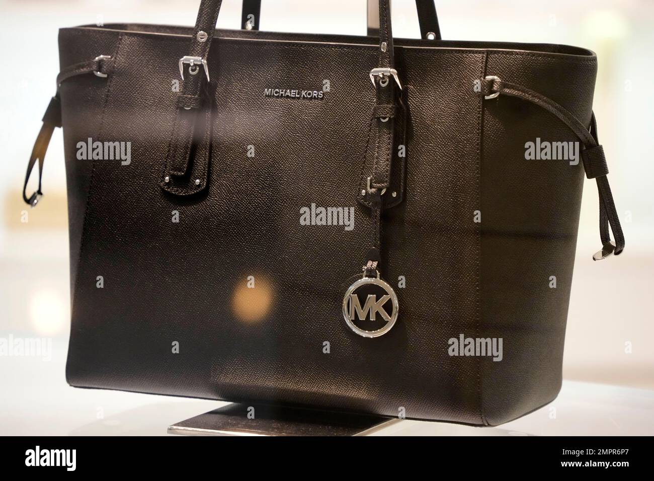 BAG ON DISPLAY AT MICHAEL KORS BOUTIQUE IN CONDOTTI STREET Stock Photo -  Alamy