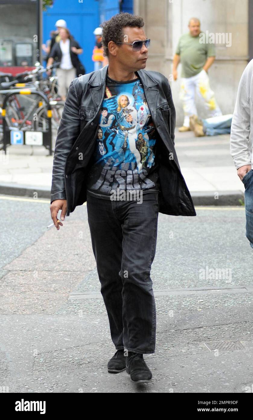 EXCLUSIVE!! "Coronation Street" star Craig Charles, also a stand-up
