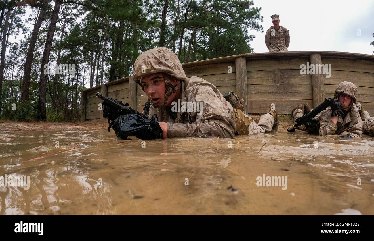 Recruits with Hotel Company, 2nd Recruit Training Battalion, learn and ...