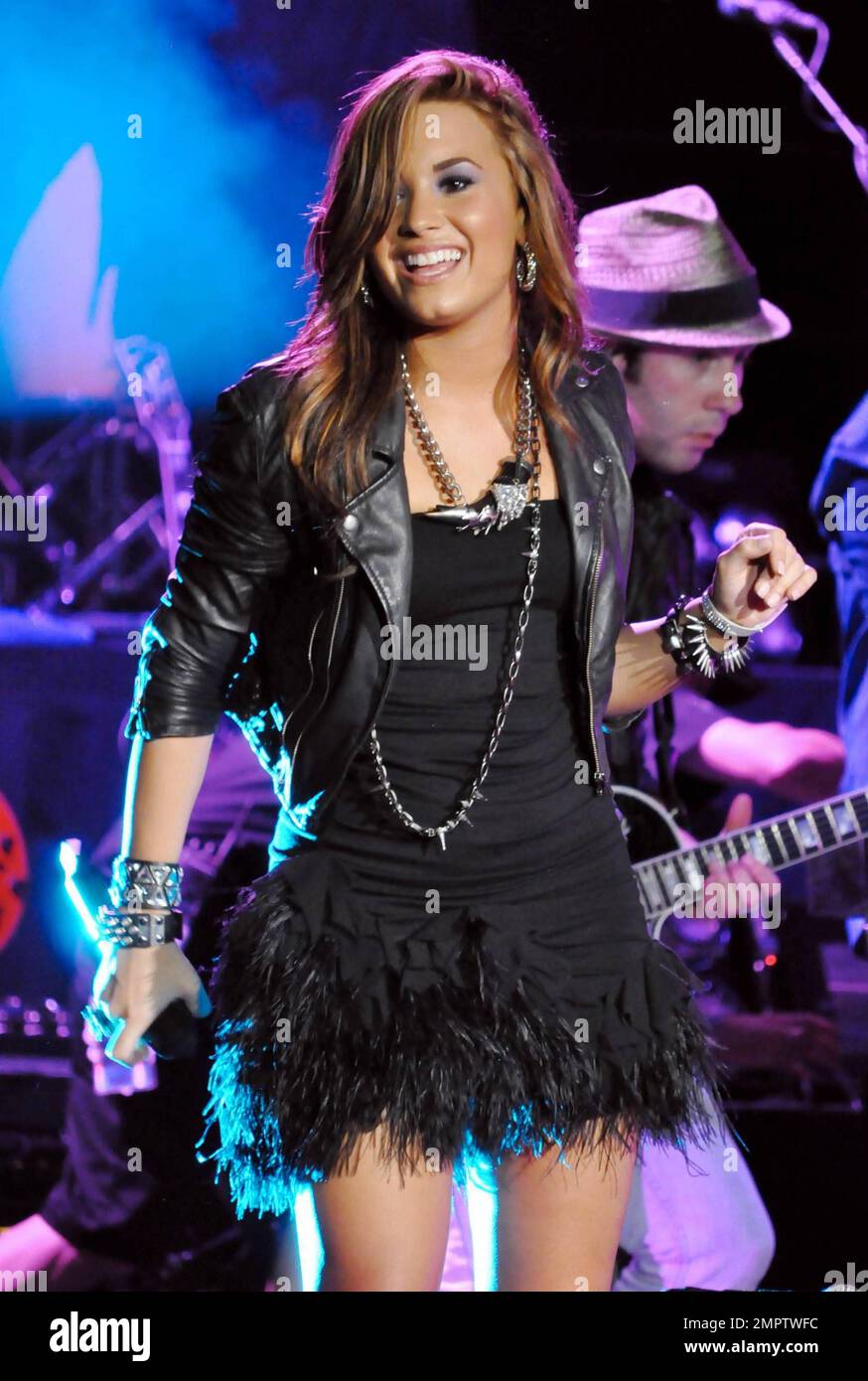 CAMP ROCK 3' is officially in the works. The Jonas Brothers \u0026 Demi Lovato  will reprise their roles. Filming is underway., image size:874x1390