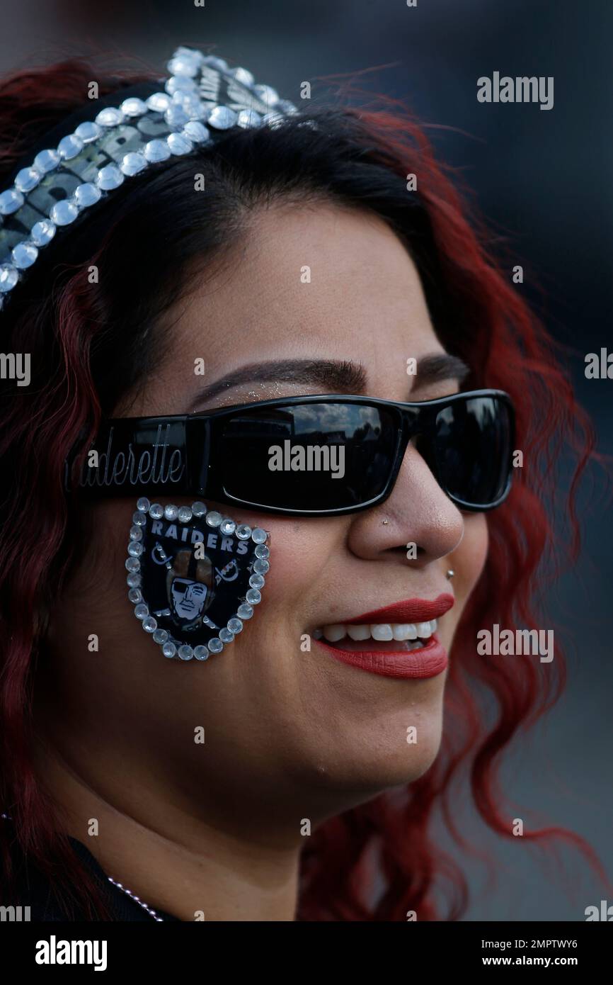 Fans cheer before an NFL football game between the Los Angeles Chargers and  the Kansas City Chiefs Monday, Nov. 18, 2019, in Mexico City. (AP  Photo/Rebecca Blackwell Stock Photo - Alamy