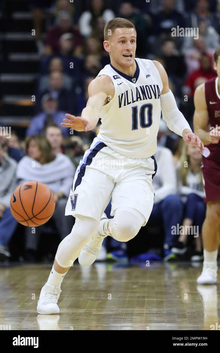 Villanova's Donte DiVincenzo in action during the first half of an NCAA