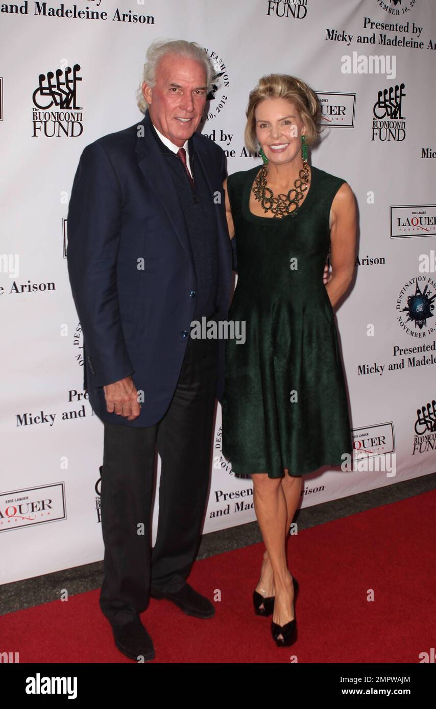 Robert Kanuth and Lesley Visser at Destination Fashion 2012 to benefit The Buoniconti Fund to Cure Paralysis with special performance by Enrique Iglesias and showcasing Emilio Pucci's Spring 2013 Fashion Show held at Bal Harbour Shops in Miami, FL. 10th November 2012. Stock Photo