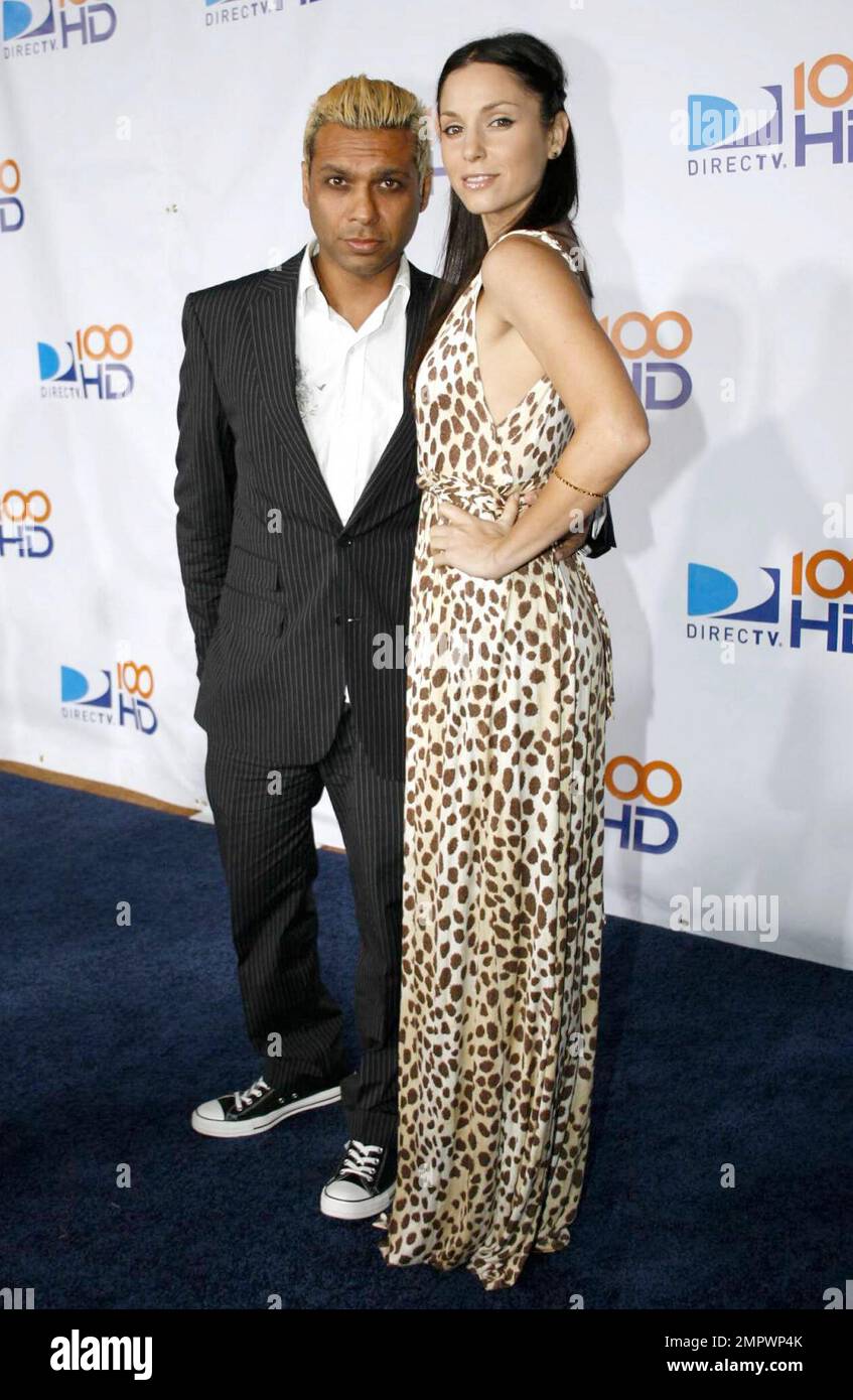 No Doubt's Tony Kanal and Erin Lokitz attend DirecTV's 100 HD Emmy Party at the West Hollywood Municipal Park after the Primetime Emmy Awards. West Hollywood, Calif. 9/16/07. Stock Photo