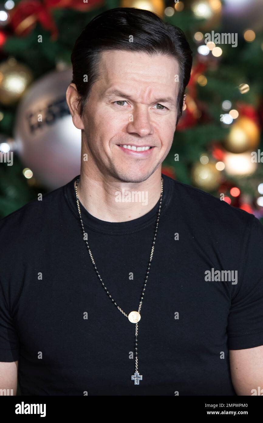 Mark wahlberg shop necklace