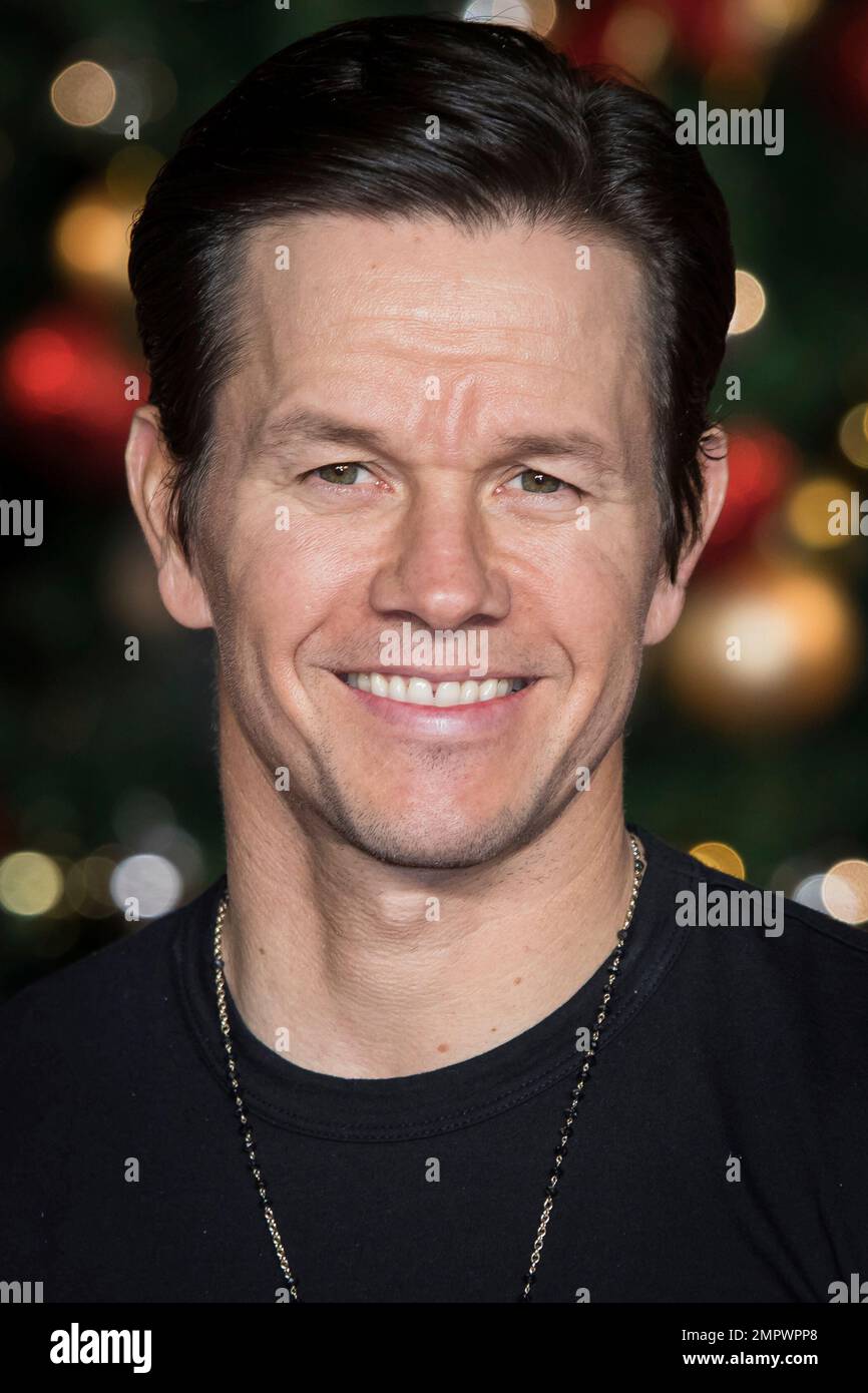 Actor Mark Wahlberg Poses For Photographers Upon Arrival At The Premiere Of The Film Daddys 2610