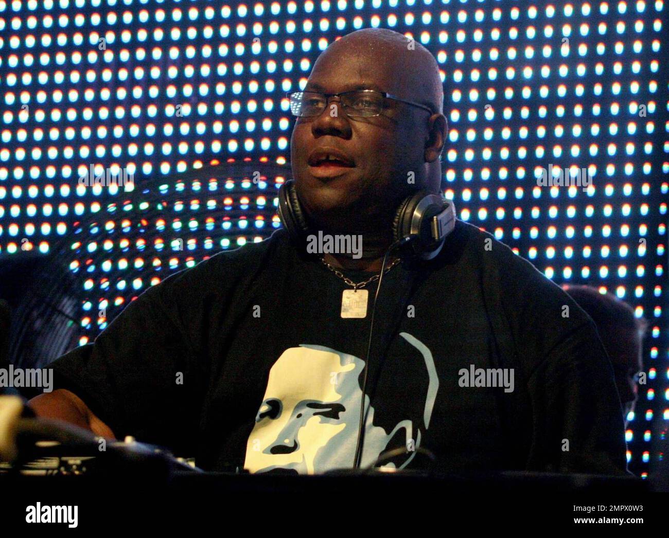 British techno and house DJ Carl Cox performs on day two of the Ultra Music Festival (UMF), the world's leading two-day electronic music experience.  South Florida's favorite music festival, internationally renowned for its memorable live performances and DJ sets from the world's top electronic and alternative rock artists, takes place during the 24th annual Winter Music Conference at the beautiful waterfront location of Bicentennial Park in downtown Miami (the same grounds it has occupied since 2006). Miami, FL. 3/28/09. Stock Photo