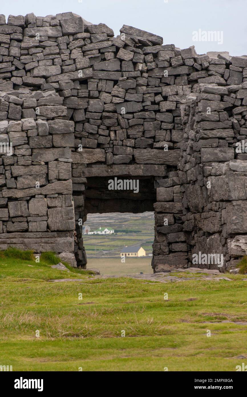 Inside dun aengus hi-res stock photography and images - Alamy