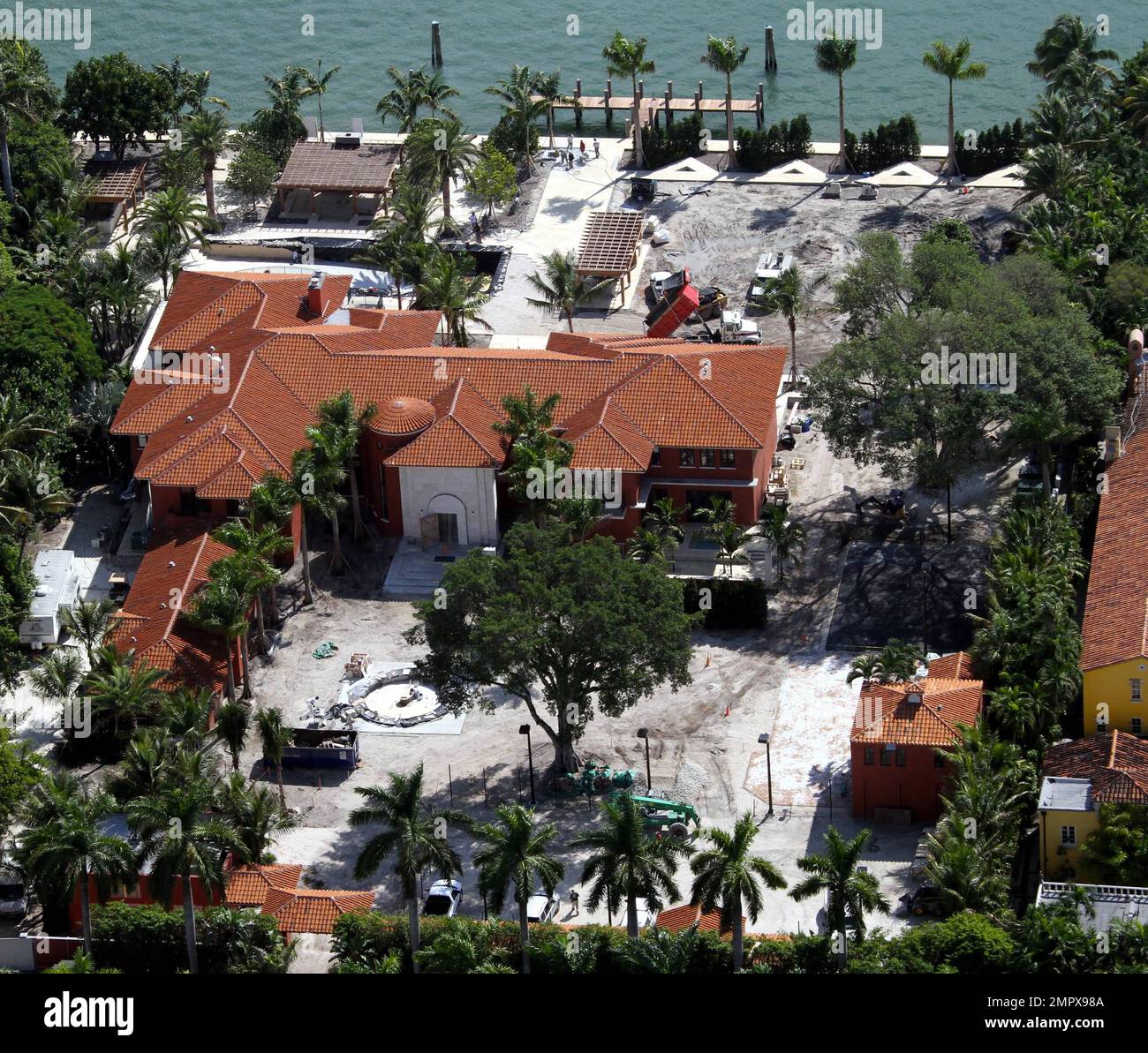 shaquille oneal house star island
