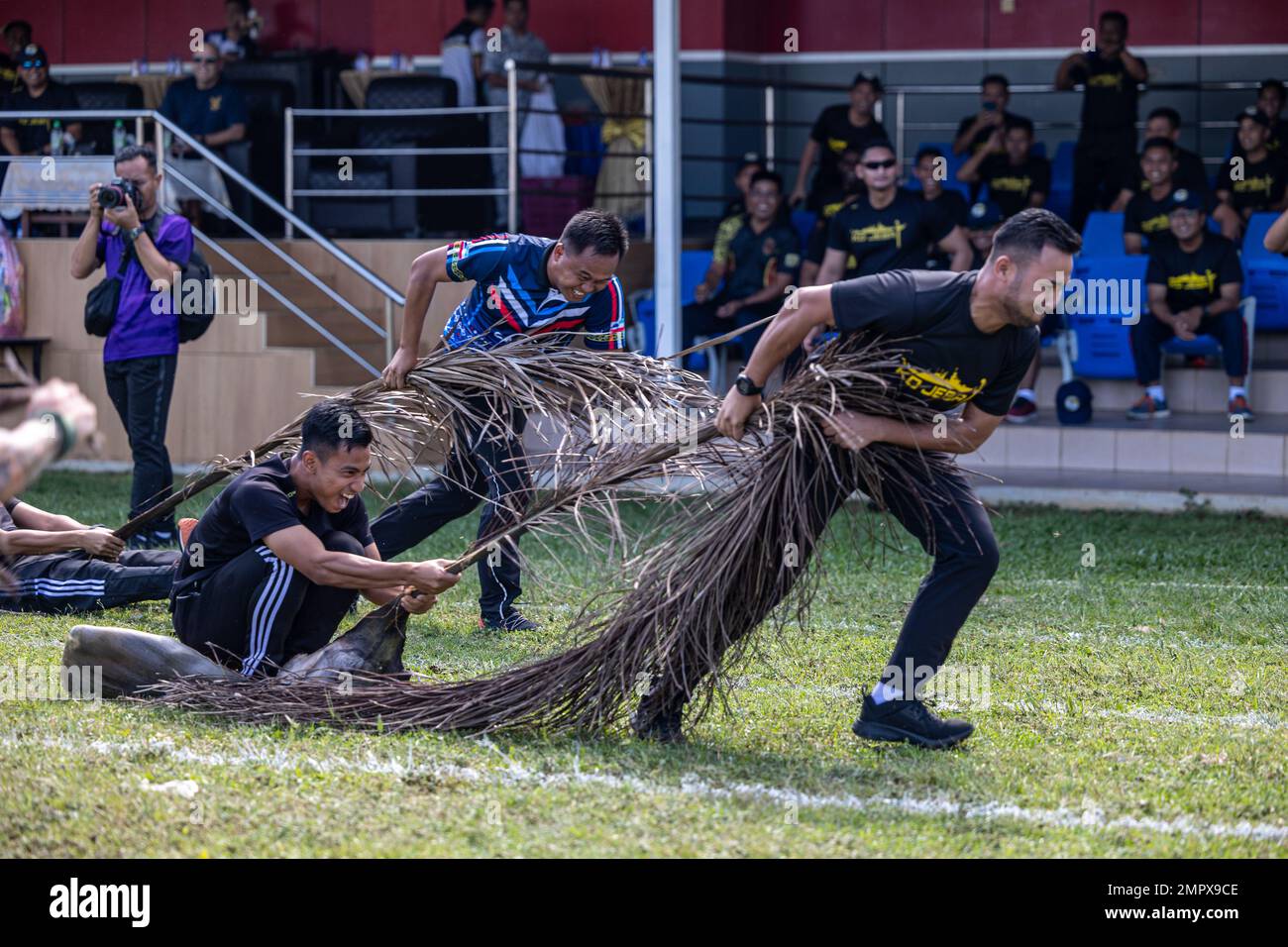 royal-malaysian-navy-sailors-compete-in-a-race-against-other-service