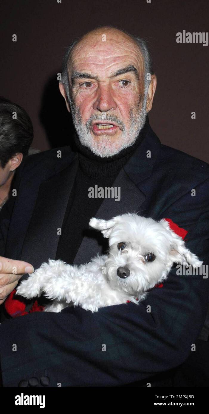 Sir Sean Connery hosts the 6th Annual Dressed To Kilt fashion show in New York, NY. 3/30/09. Stock Photo