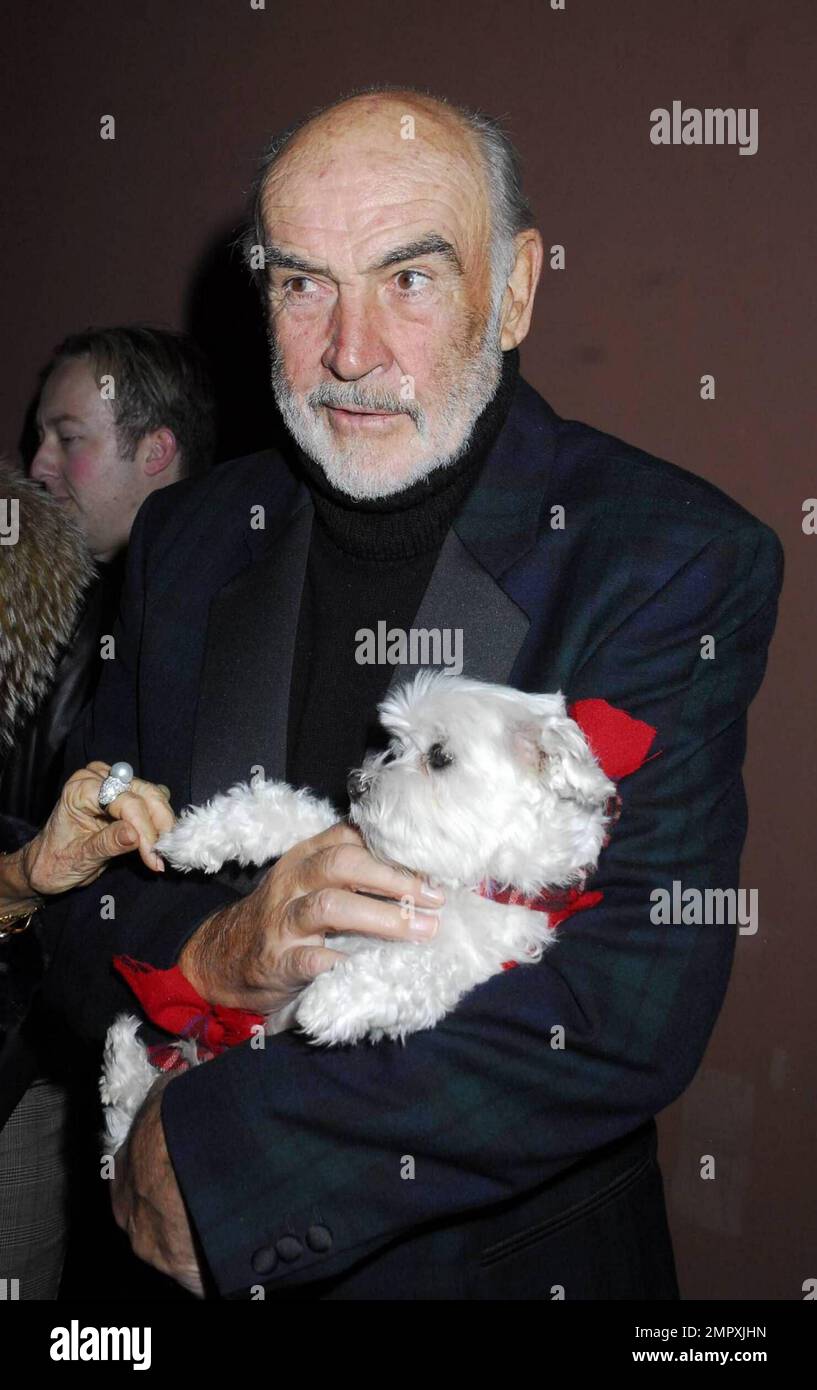 Sir Sean Connery hosts the 6th Annual Dressed To Kilt fashion show in New York, NY. 3/30/09. Stock Photo