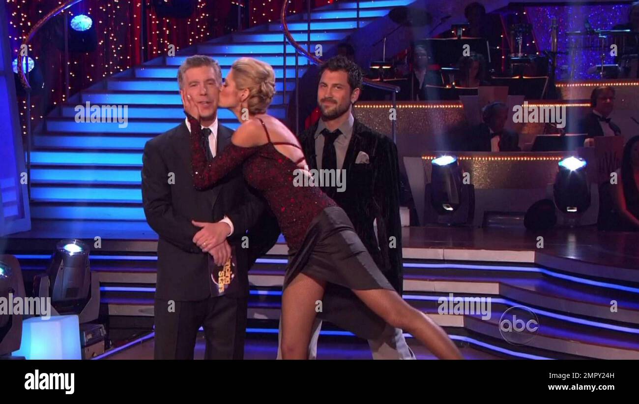 ESPN reporter, Erin Andrews, dances the Argentine Tango live with her ...