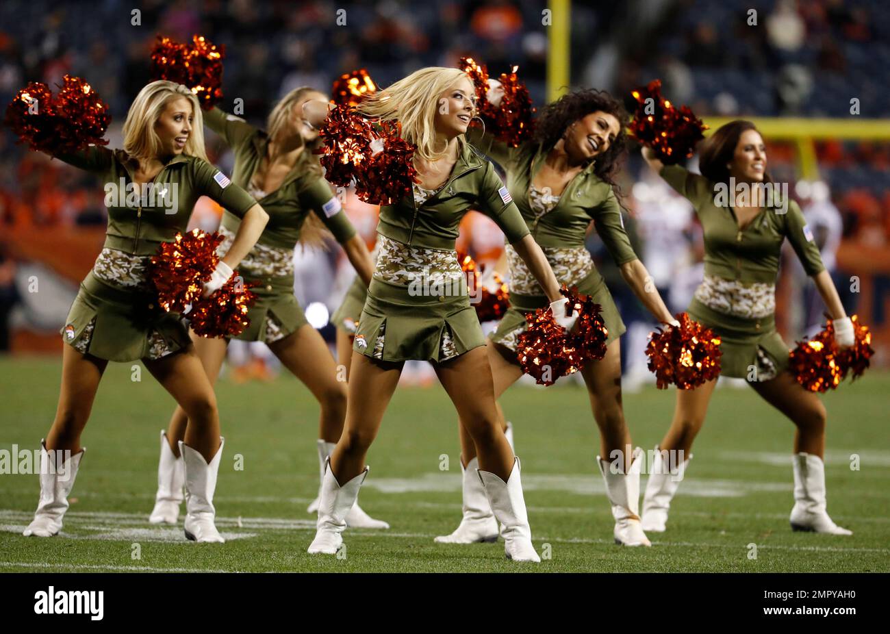 Nfl salute best sale to service broncos
