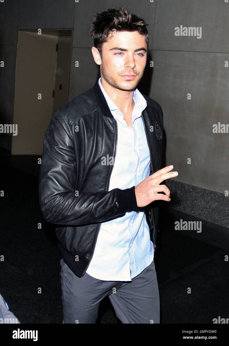 Nerve racking hi-res stock photography and images - Alamy