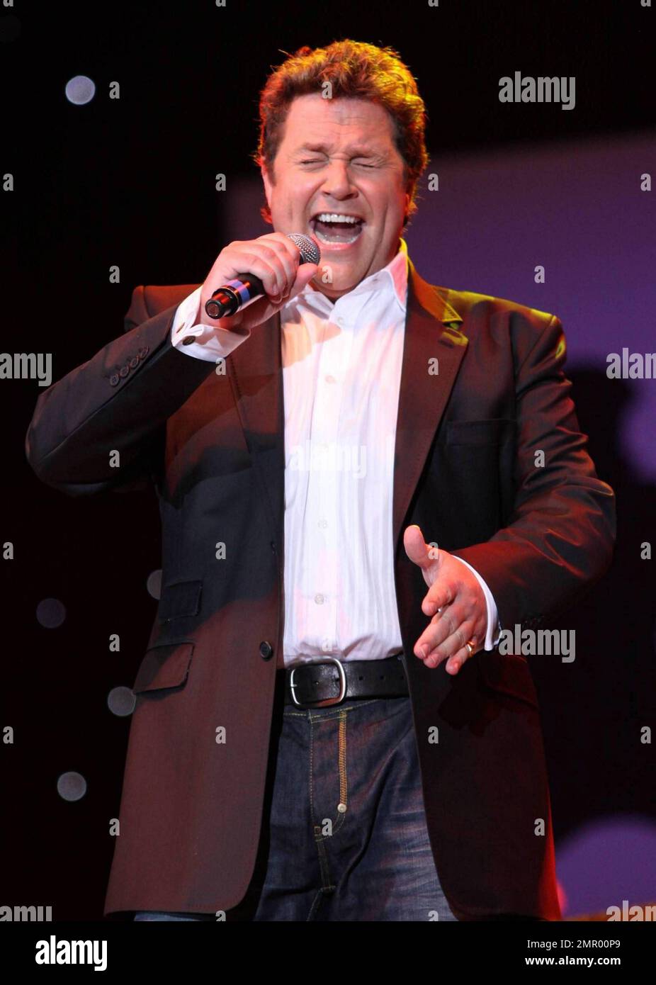 Michael Ball performs live at the Elvis Forever concert put on by BBC Radio 2 held at Hyde Park, celebrating legendary rock icon Elvis Presley during the year he would have turned 75.  Musicians at the concert performed some of Elvis' most popular tunes. London, UK. 09/12/10. Stock Photo