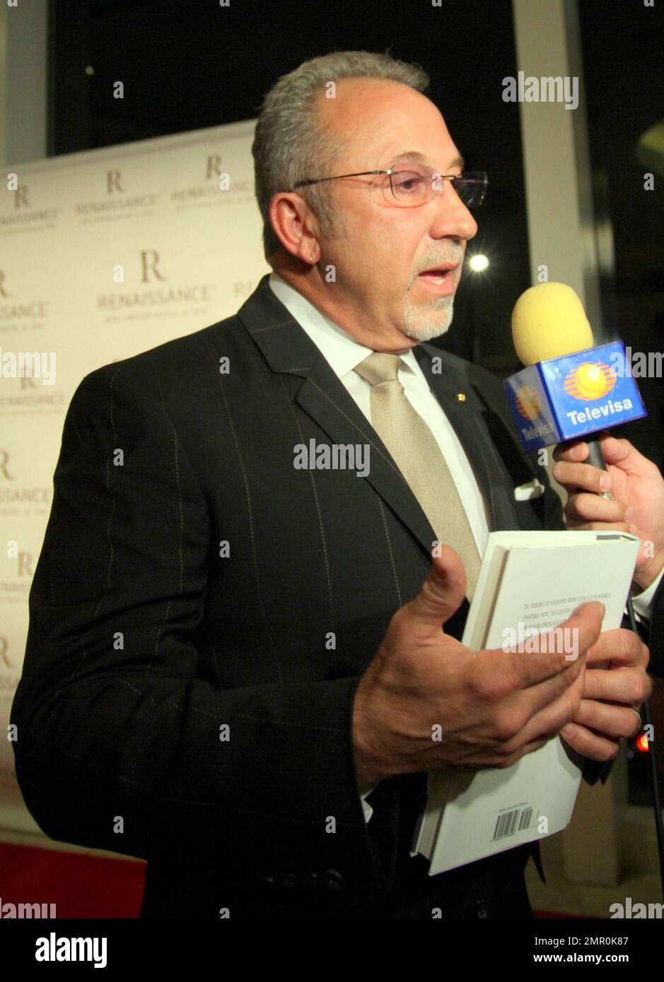 Emilio Estefan is interviewed by Televisa at Emilio Estefan&rsquo;s Book