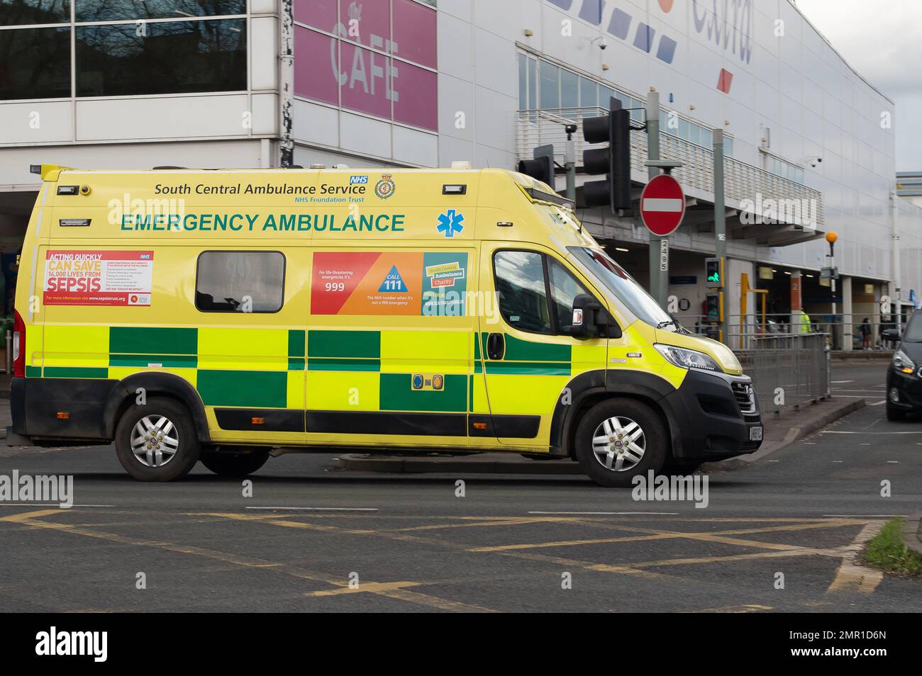 Slough, Berkshire, UK. 31st January, 2023. A South Central Ambulance