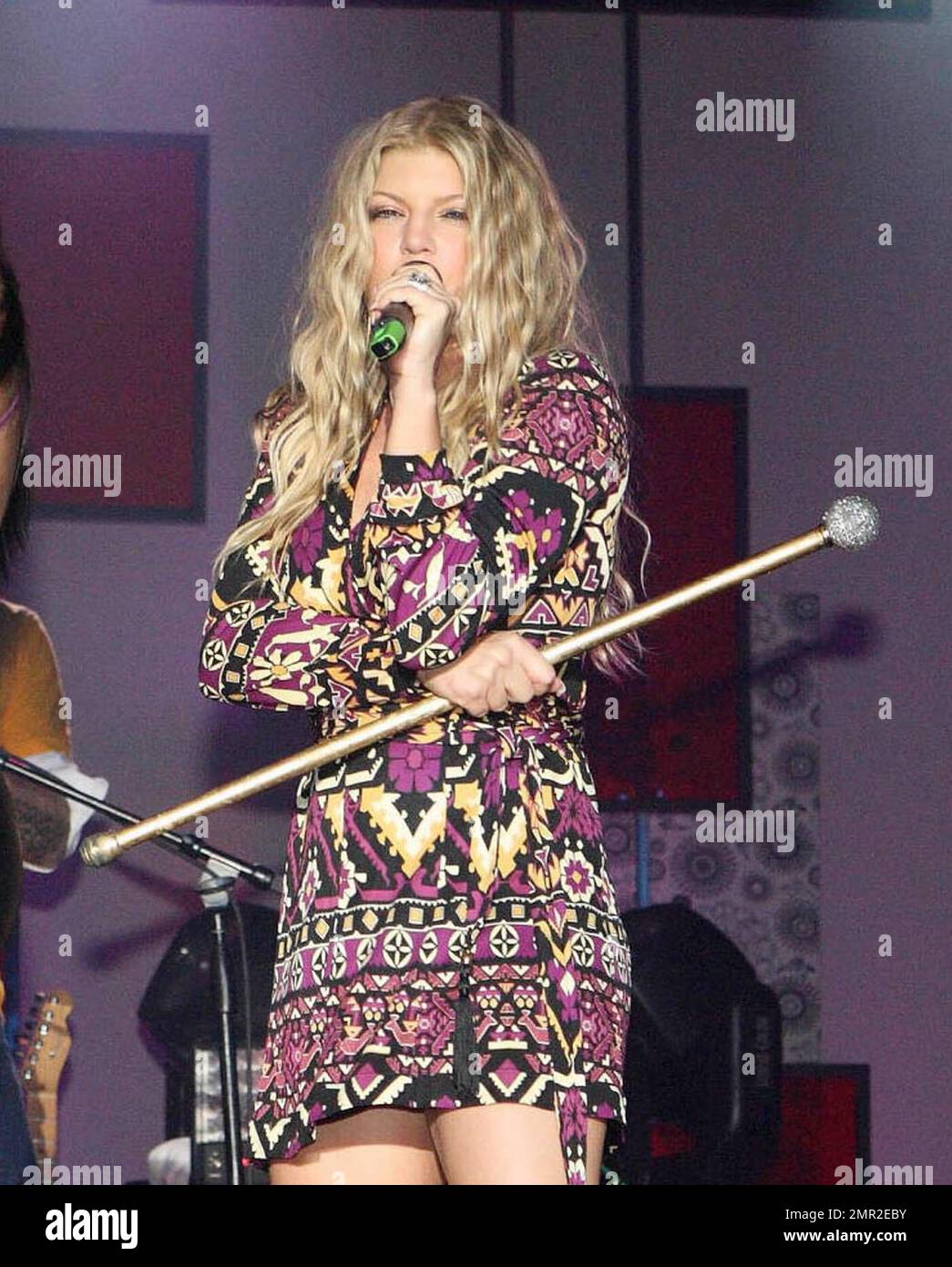 Exclusive!! Fergie the true professional that she is, flew to the