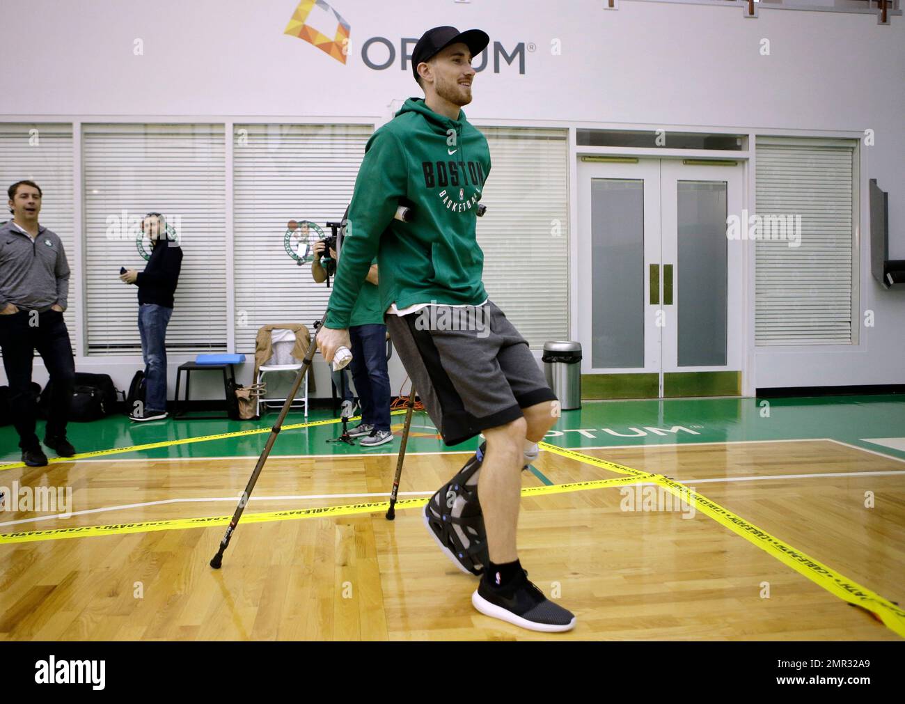 As his quarantine nears an end, Celtics' Gordon Hayward making progress in  recovery from ankle sprain - The Boston Globe, image size:1300x1011