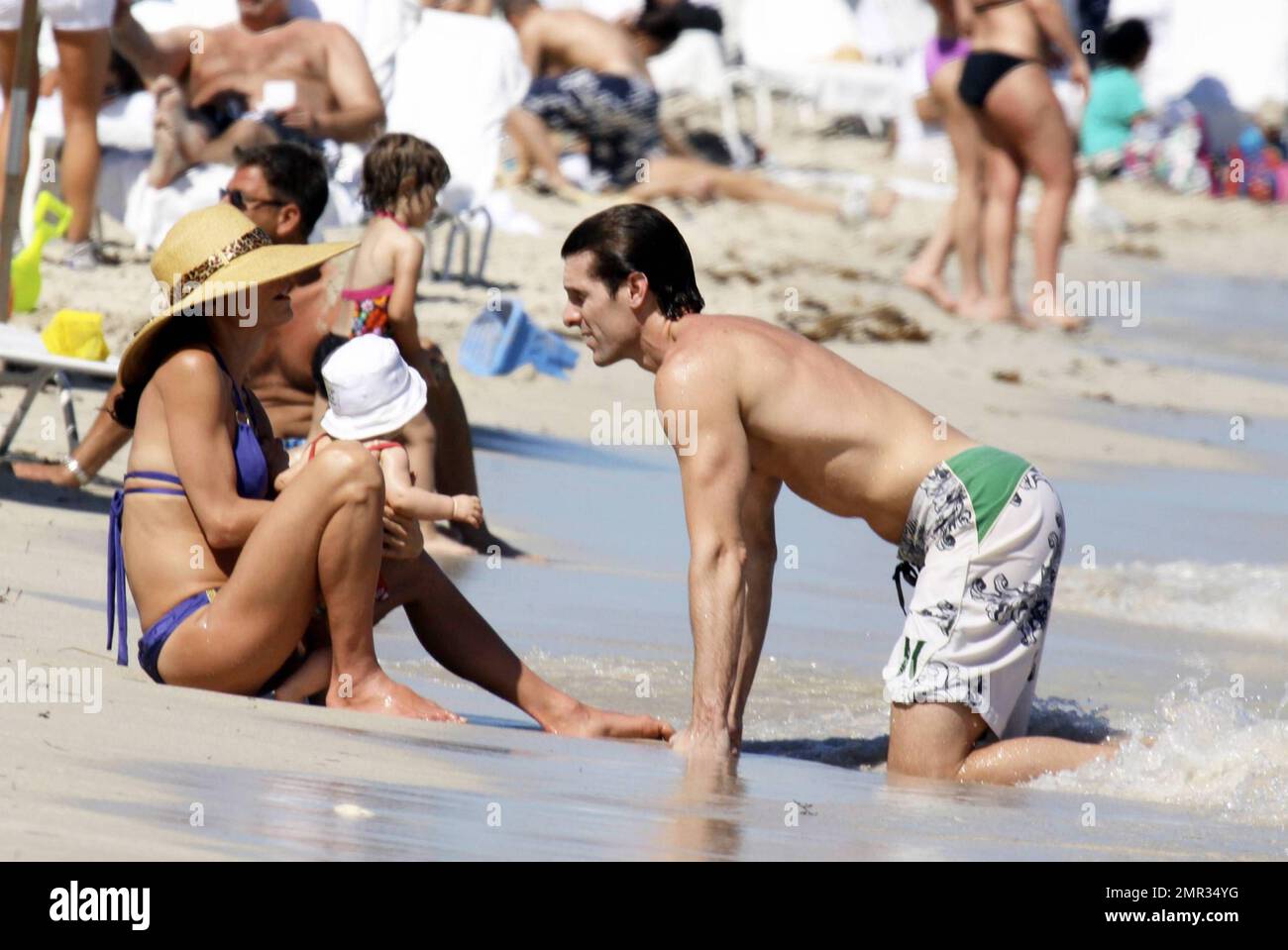 EXCLUSIVE!! Bethenny Frankel spends a day at the beach with her husband Jason  Hoppy and 9 month old daughter Bryn. The former Real Housewives of New York  star showed off her amazing