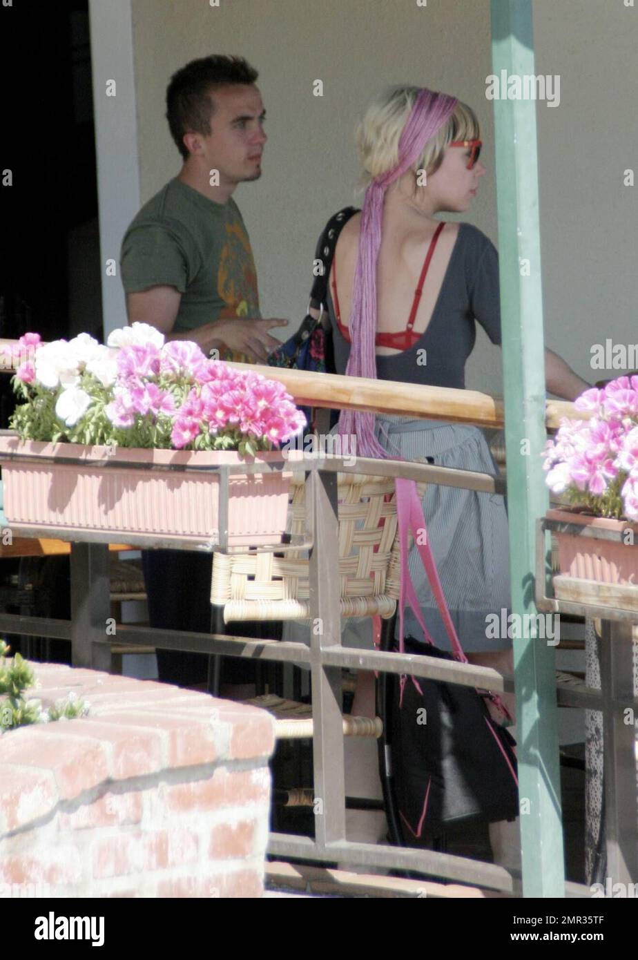 Exclusive!! Frankie Muniz and his fiancee Jamie Gandy enjoy a