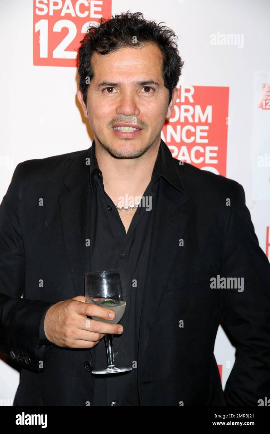 John Leguizamo at the PS122 (Performance Space 122) Gala Benefit honoring him, featuring director Spike Lee and actress Rosie Perez, held at The Abrons Arts Center.  Honorary Chairs Claire Danes and Baz Luhrmann along with the Board of Directors at Performance Space 122 host the event to recognize Leguizamo for his contributions to the art of live performance and his history with Performance Space 122. New York, NY. 05/04/10. Stock Photo