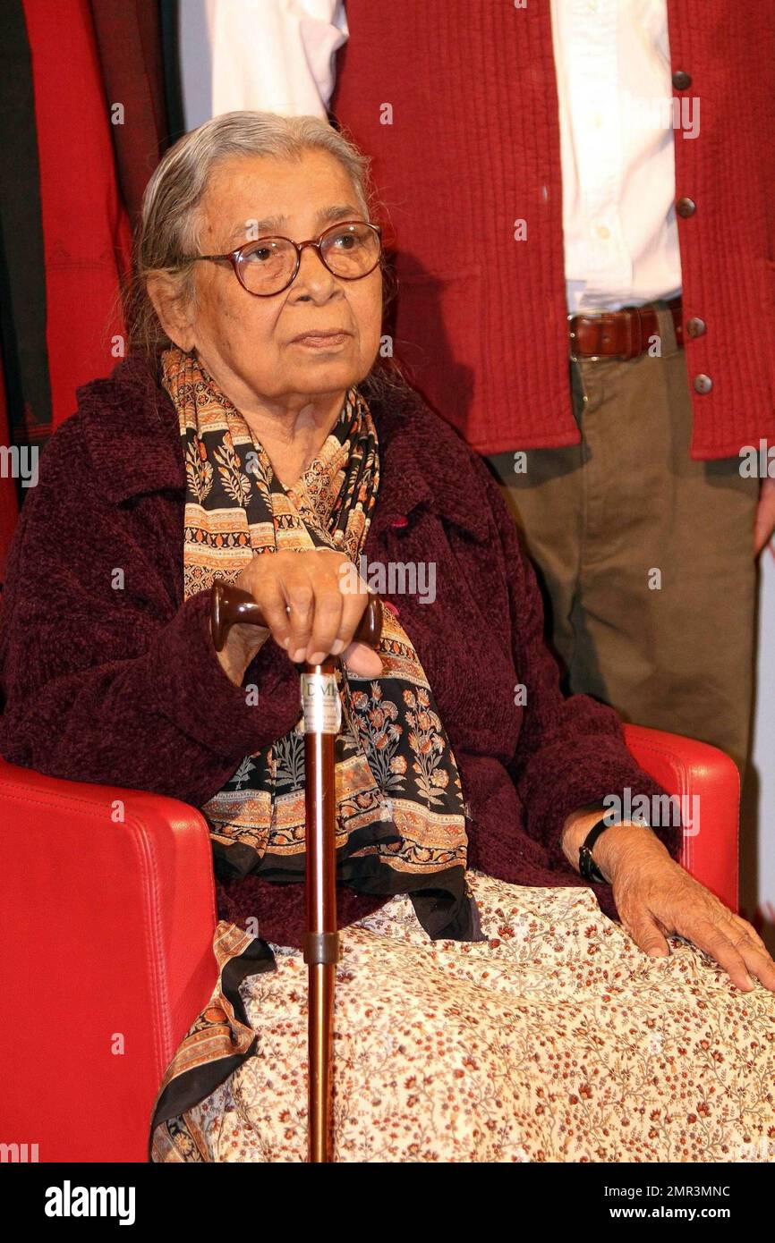 Mahasweta Devi at the 'Gangor' photocall during The 5th International Rome Film in Rme, Italy. 10/30/10.      . Stock Photo