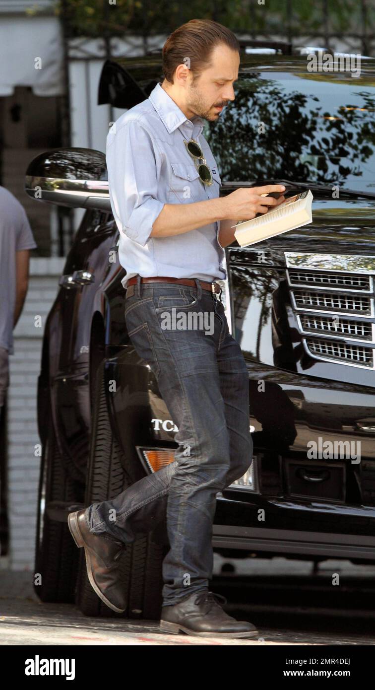 EXCLUSIVE!! Actor Giovanni Ribisi looks trim in a blue shirt and jeans as  he leaves a luxury hotel in Hollywood. Sporting a goatee and scruffy beard,  Ribisi carried along a book and