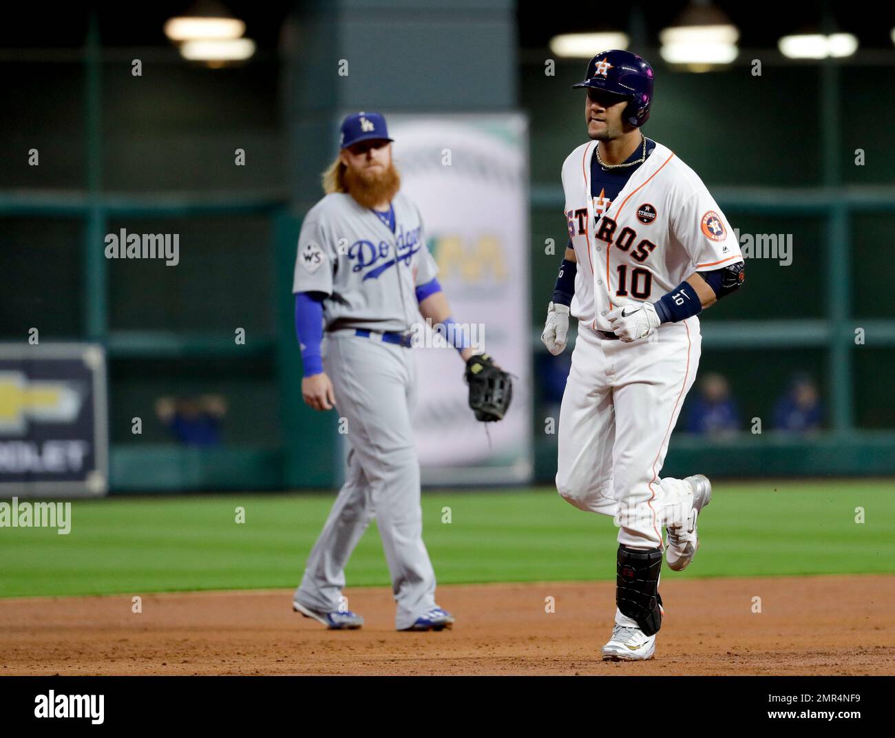 Yuli Gurriel's two-run home run, 06/28/2022