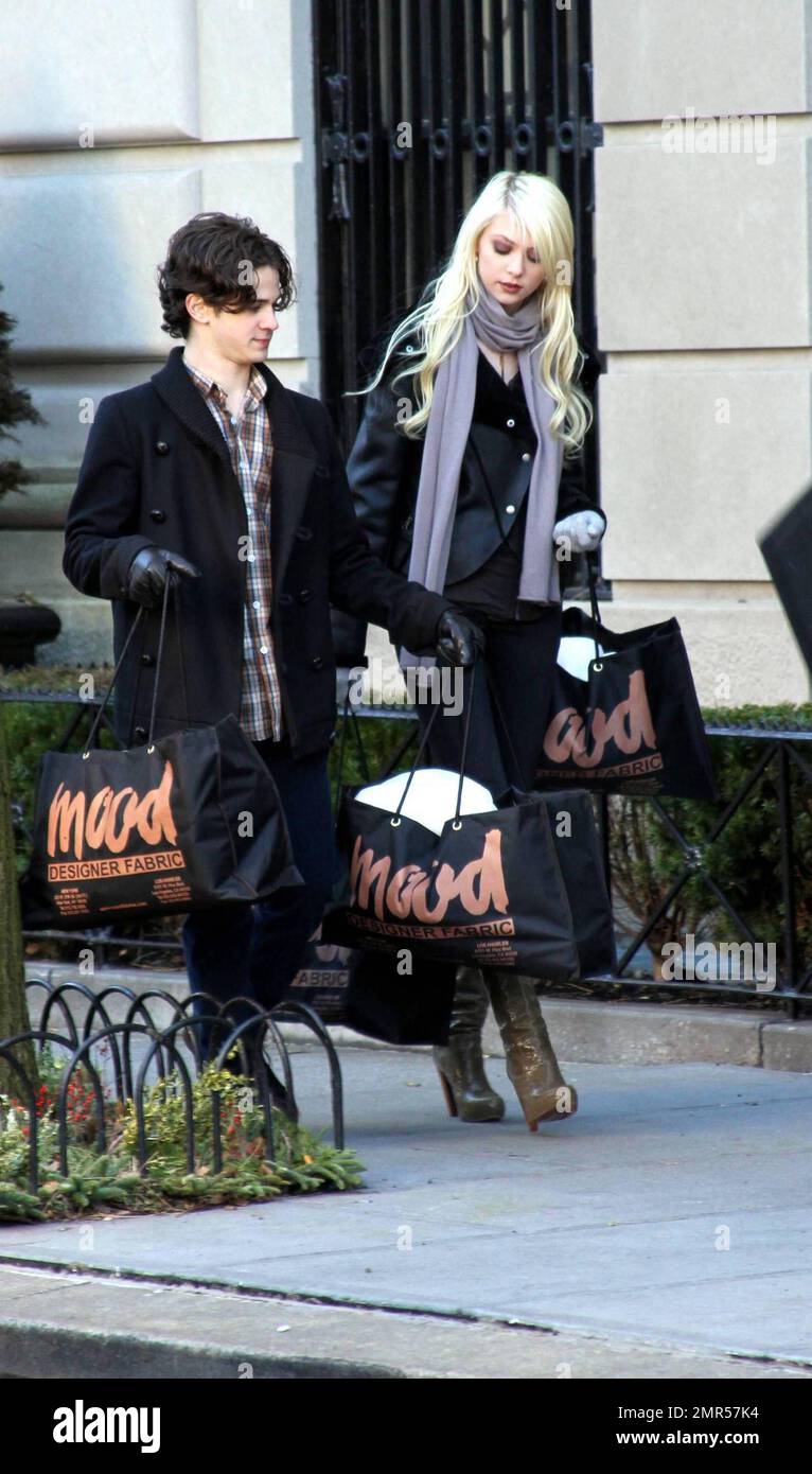 Taylor Momsen And Chace Crawford Tumblr taylor-momsen-and-chace-crawford-tumblr