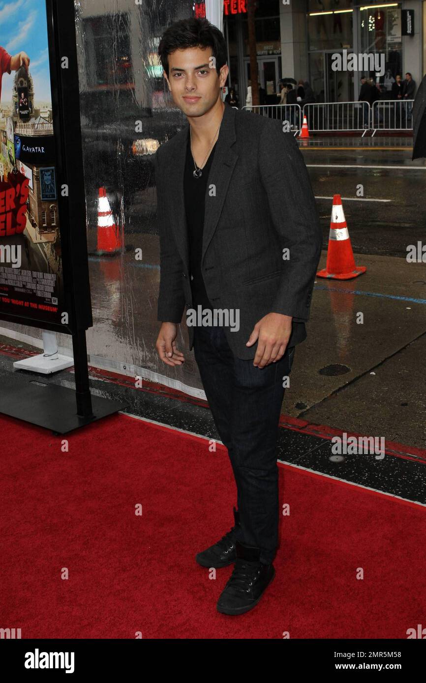 Israel Korn braves the rain and walks the red carpet at the premiere of ...