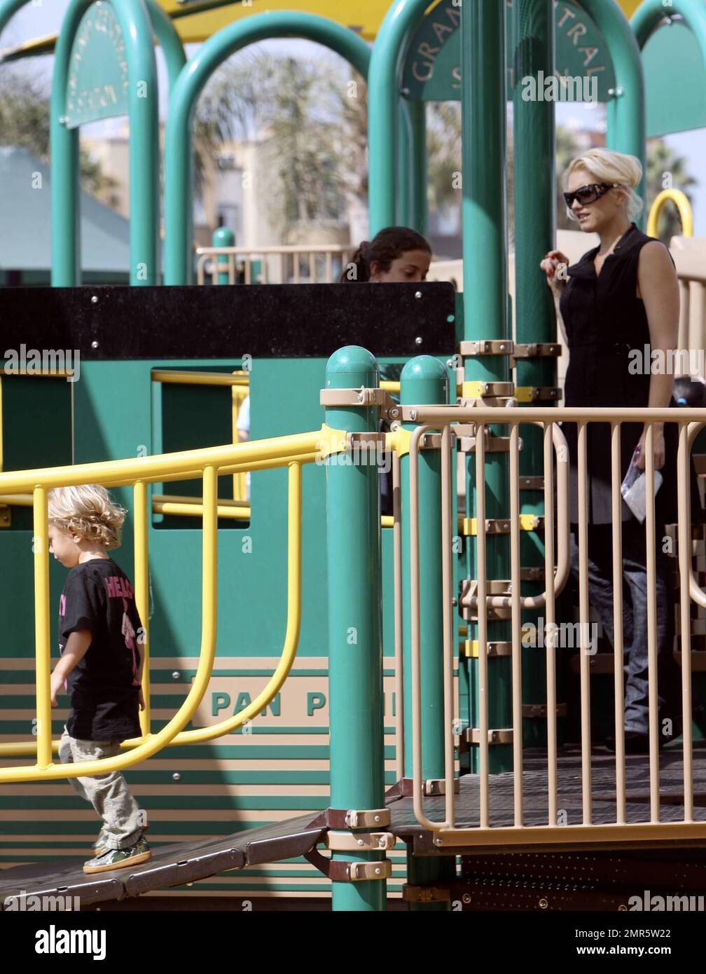 Gwen Stefani and Gavin Rossdale spend a day at a local playground with